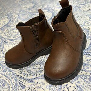 Brand New Girls’ Boots – Size 7 (EU 24) – Stylish & Comfy! Botas nuevas para niñ